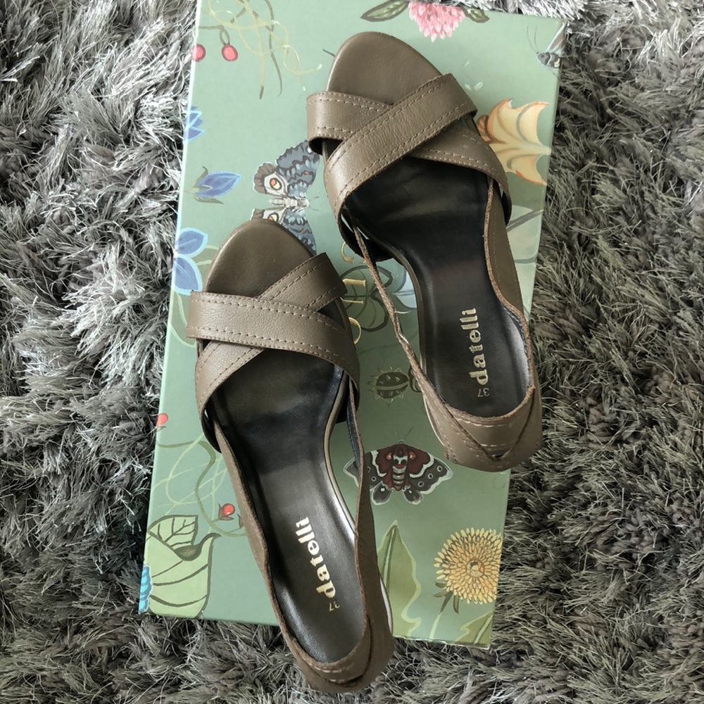 🔥 Unique Design Peep Toe Heels - Picture 3 of 8